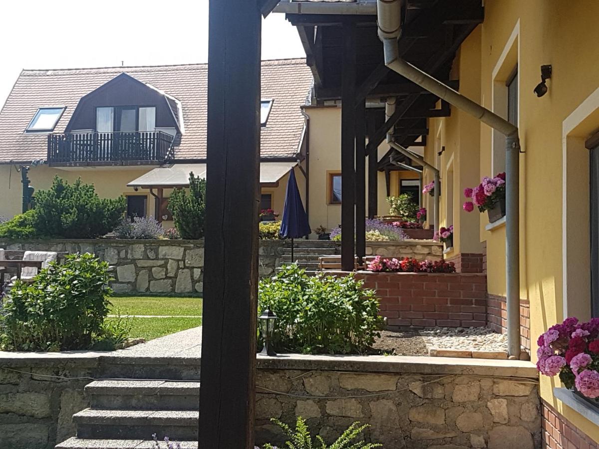 Bed and Breakfast Huber Panzio Fertőrákos Zewnętrze zdjęcie